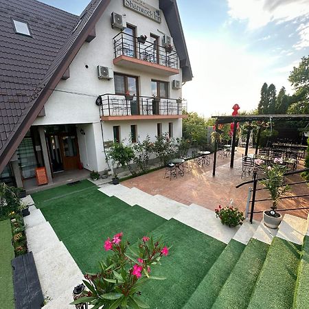 Shamrock Inn Iasi Buitenkant foto