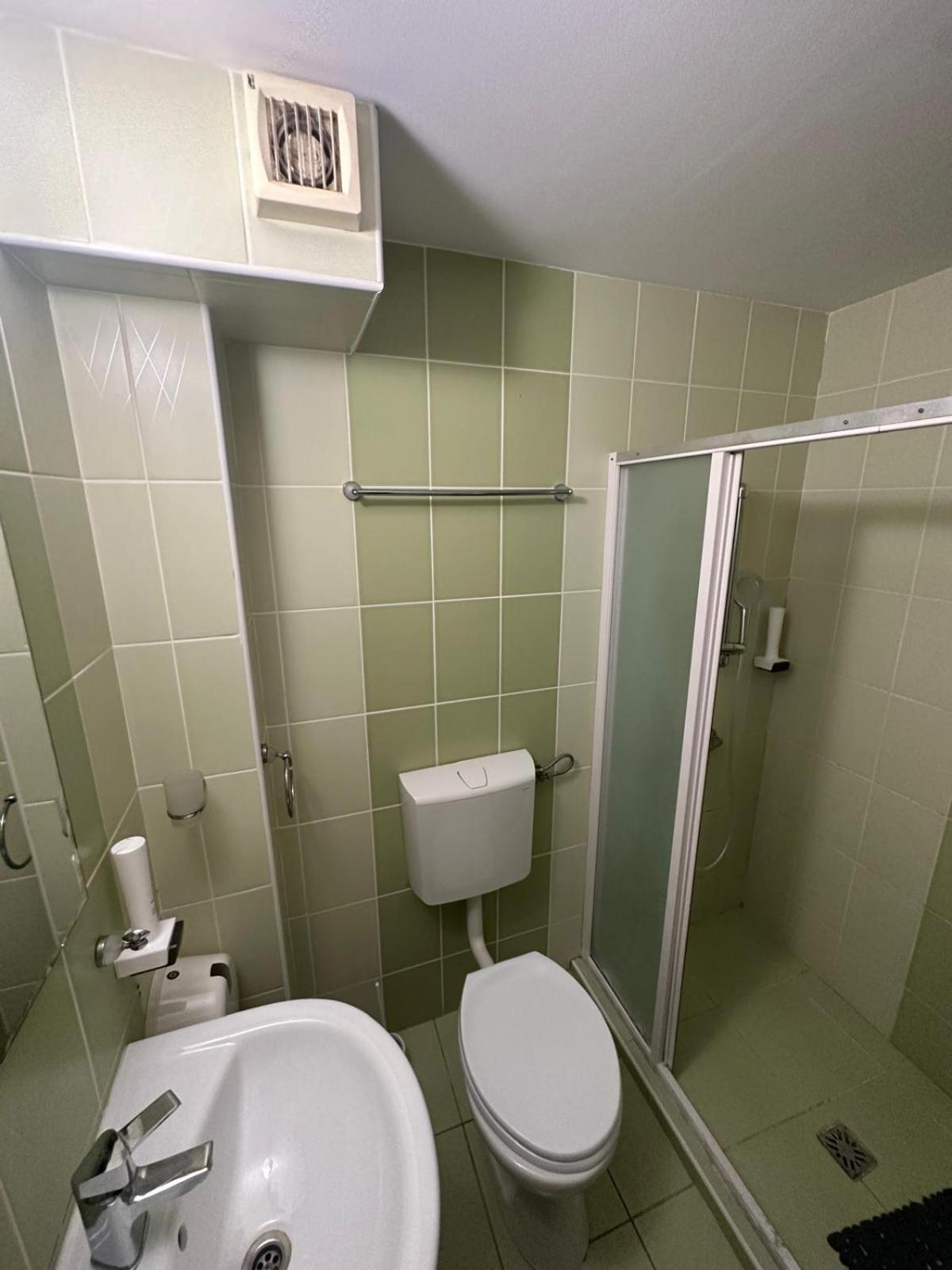 Shamrock Inn Iasi Buitenkant foto