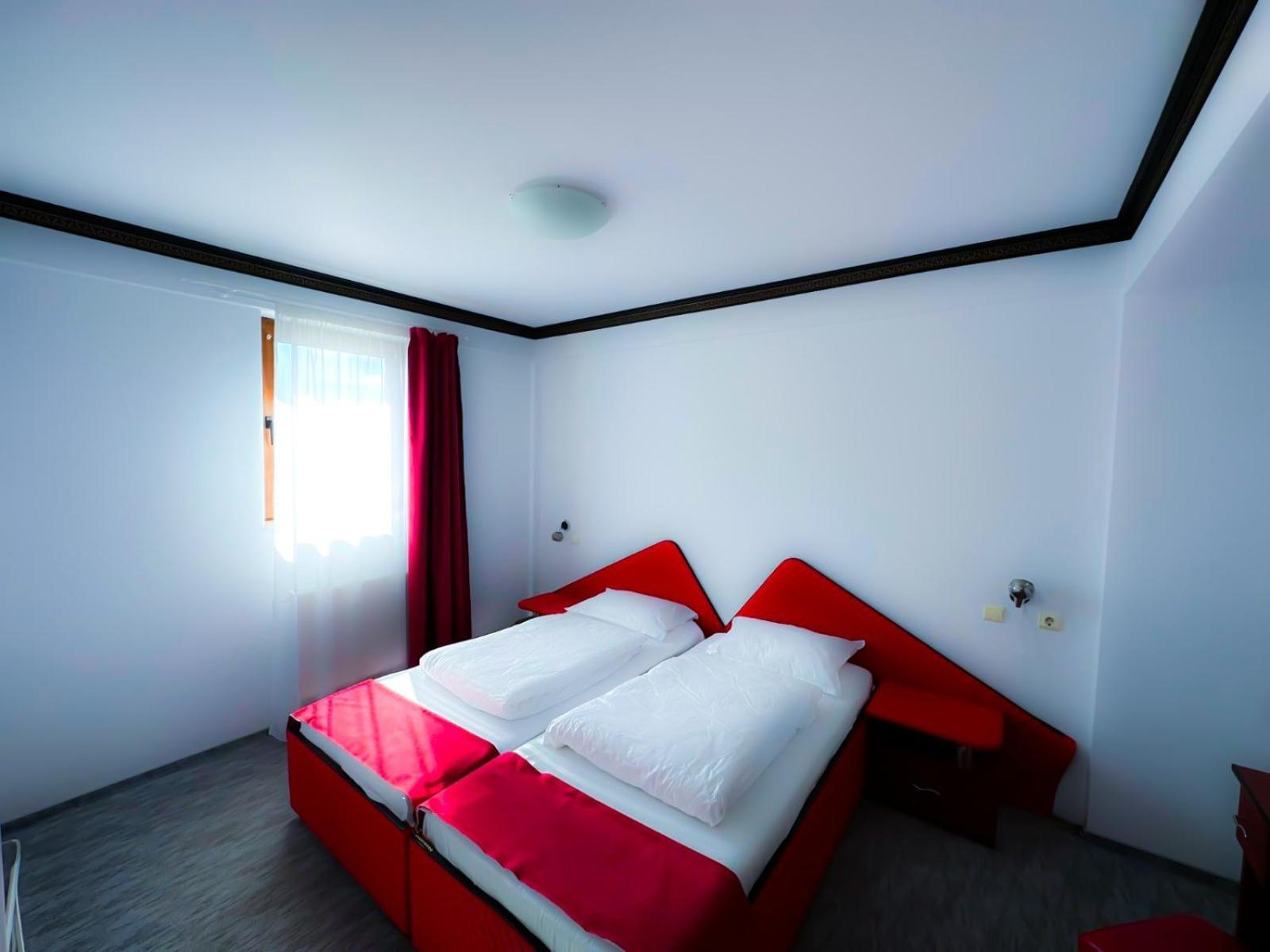Shamrock Inn Iasi Buitenkant foto