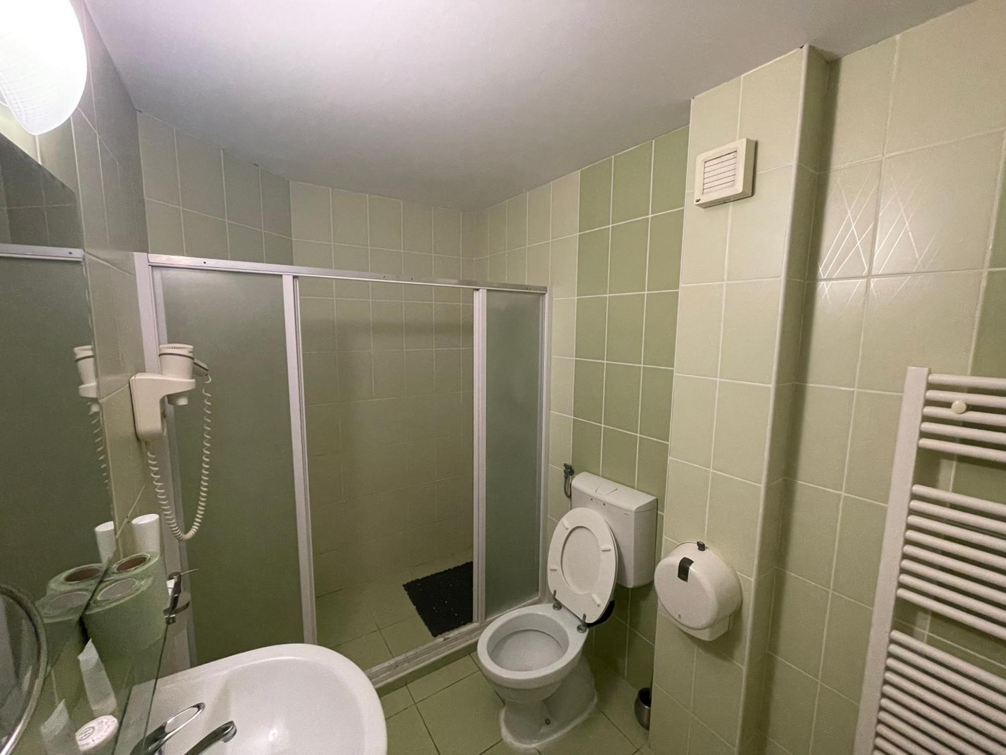 Shamrock Inn Iasi Buitenkant foto