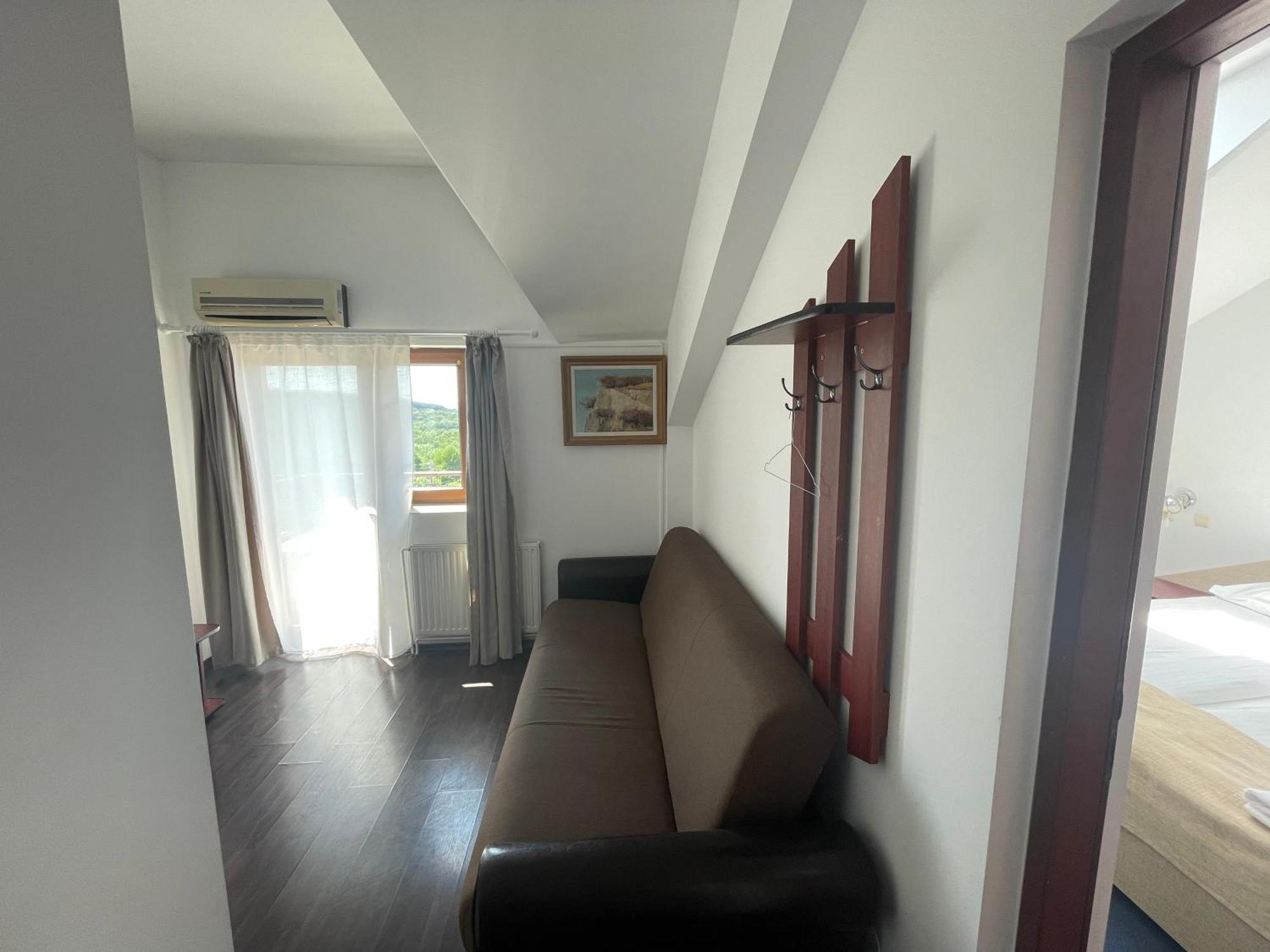 Shamrock Inn Iasi Buitenkant foto